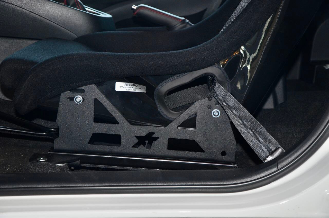 ATOMIC AT-002YL Seat Mount Kit left for Pole Position/SPG TOYOTA GR Yaris 2019+ (Фото-2)